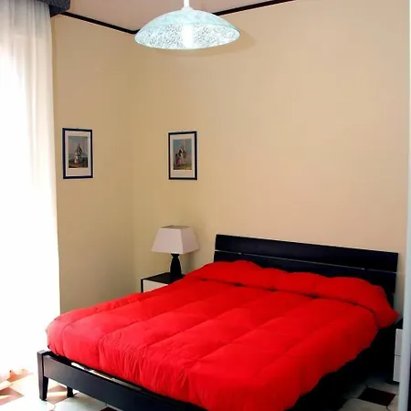 Via Cosimo De Giorgi 2* Lecce