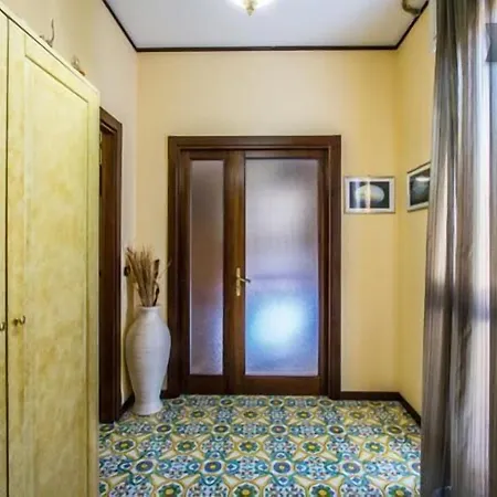 Bed and breakfast Via Cosimo De Giorgi 2*