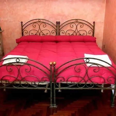 Via Cosimo De Giorgi 2* 레체