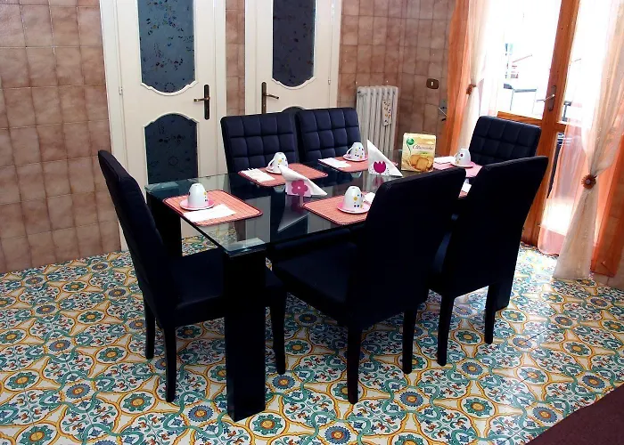 Couette-café Via Cosimo De Giorgi