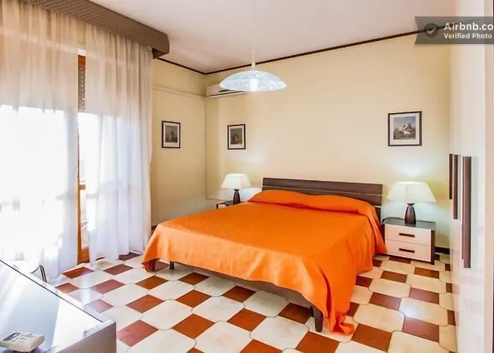 Via Cosimo De Giorgi Bed and breakfast 2*