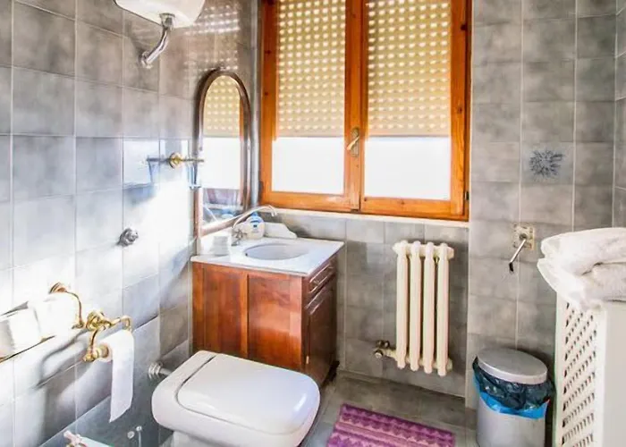 Couette-café Via Cosimo De Giorgi 2*